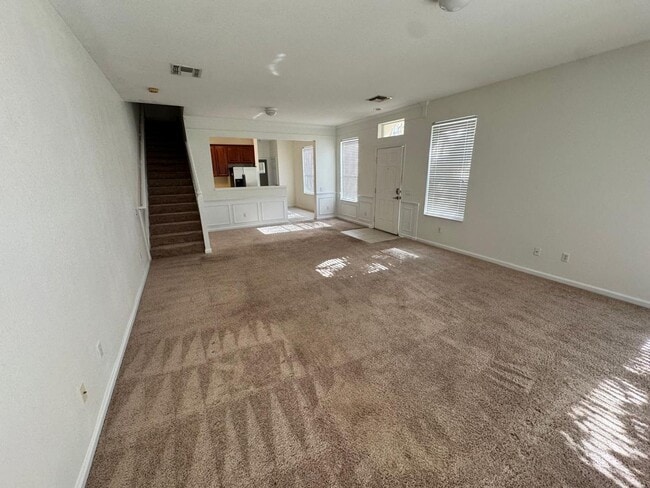 Building Photo - Fabulous 3/2.5 Townhouse located in The Vistas at Stonebridge Commons