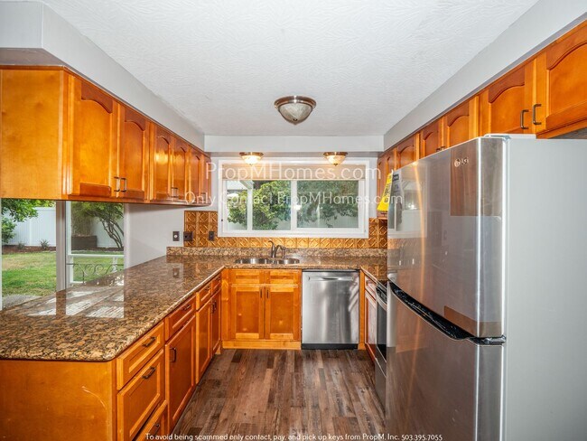 Building Photo - Charming Three Bedroom Ranch In Oak Grove w/ Lawn Care Included!