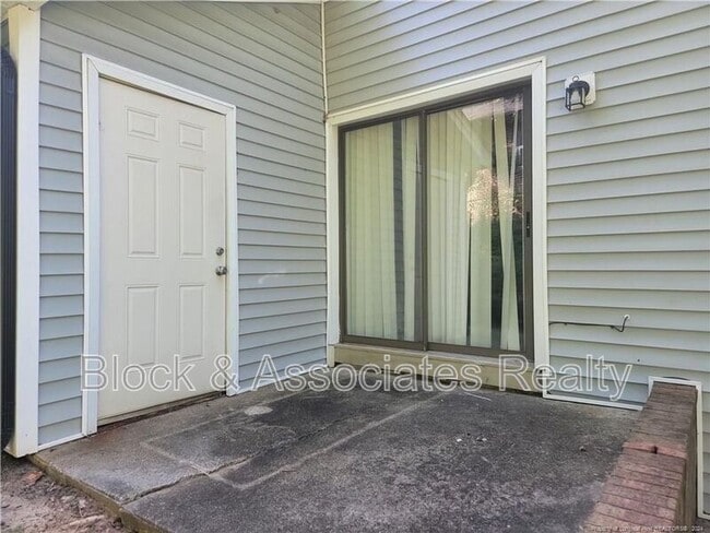 Building Photo - 304 Wheel Hollow Trail