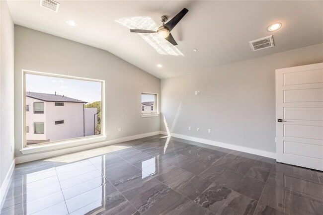 Building Photo - 1417 Kramer Ln