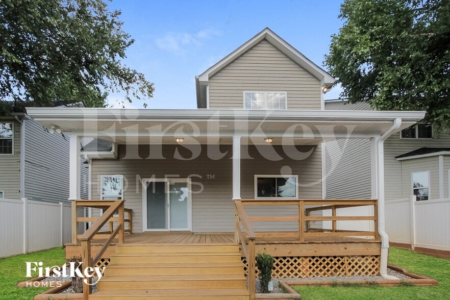 Building Photo - 9220 Ducati Ln