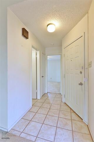 Building Photo - 4074 Russell Ave