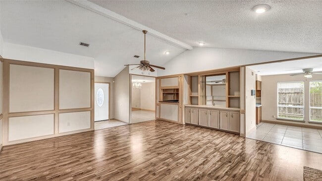 Building Photo - 10919 Paulwood Dr