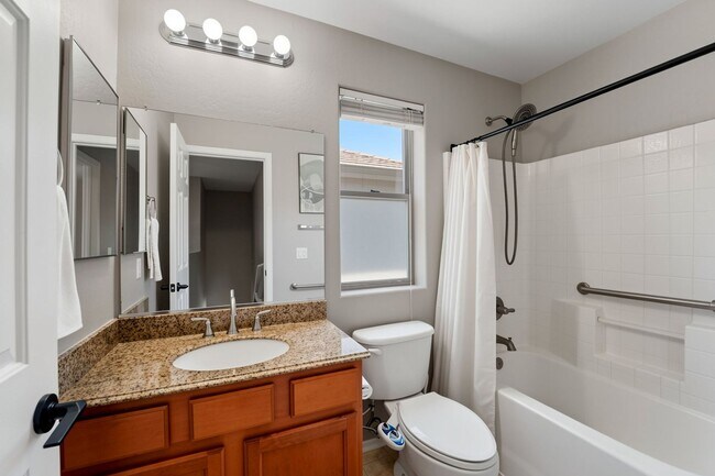 Building Photo - Gated Chandler Living | 4 Bedrooms in Top-Rated School District
