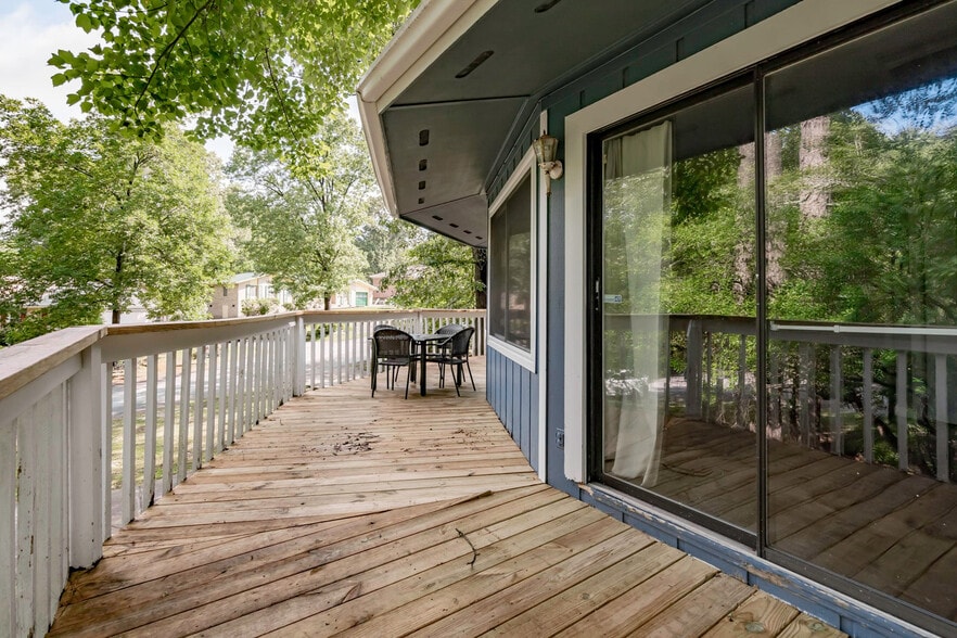 Building Photo - 7704 Dartmoore Ln