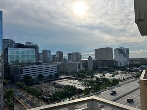 Building Photo - 2016 Main St