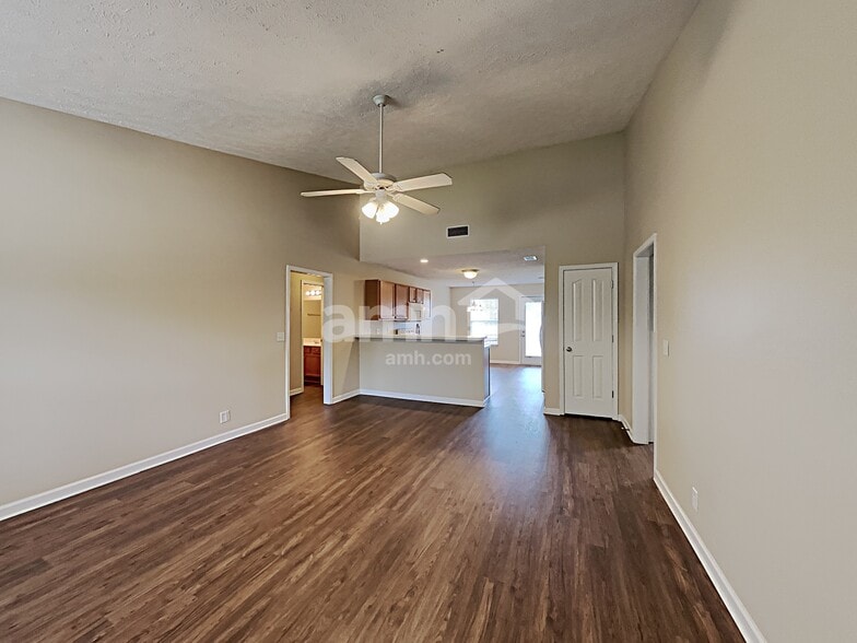 Building Photo - 1331 Mac Duff Dr