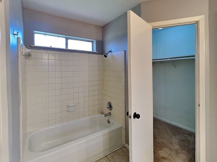 Building Photo - 15727 Cascade Point Dr