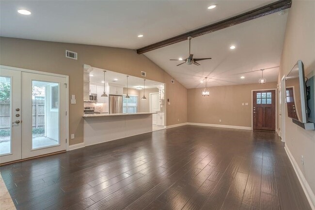 Building Photo - 144 S Deerfoot Cir