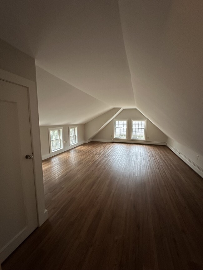 Building Photo - 618 Shearer Hill Rd