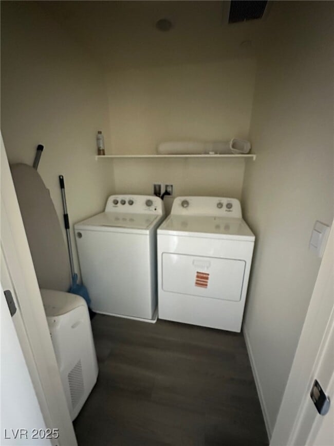 Building Photo - 7900 Pandora Sky St