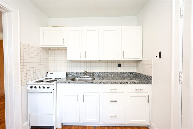 Building Photo - 195 Thomas Burgin Pkwy