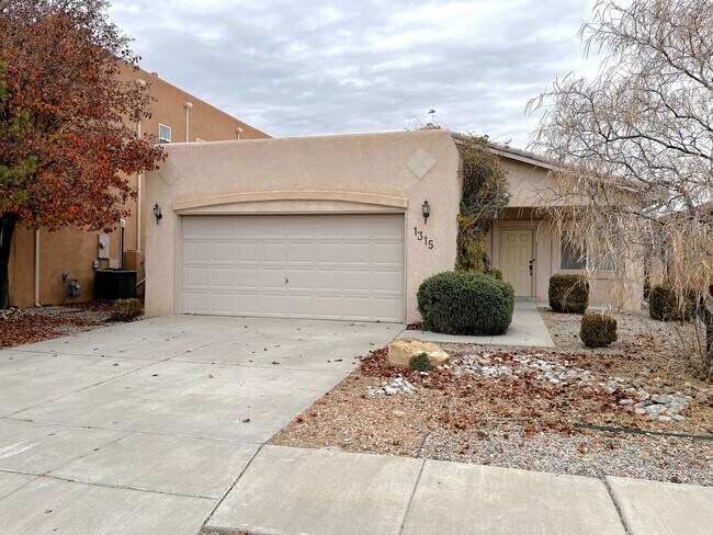 Primary Photo - Fantastic 3 Bedroom, 2 Bath Home In The NE!