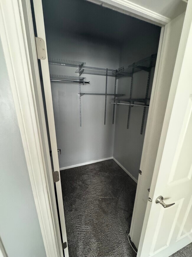 Building Photo - 1900 N Laramie Ave