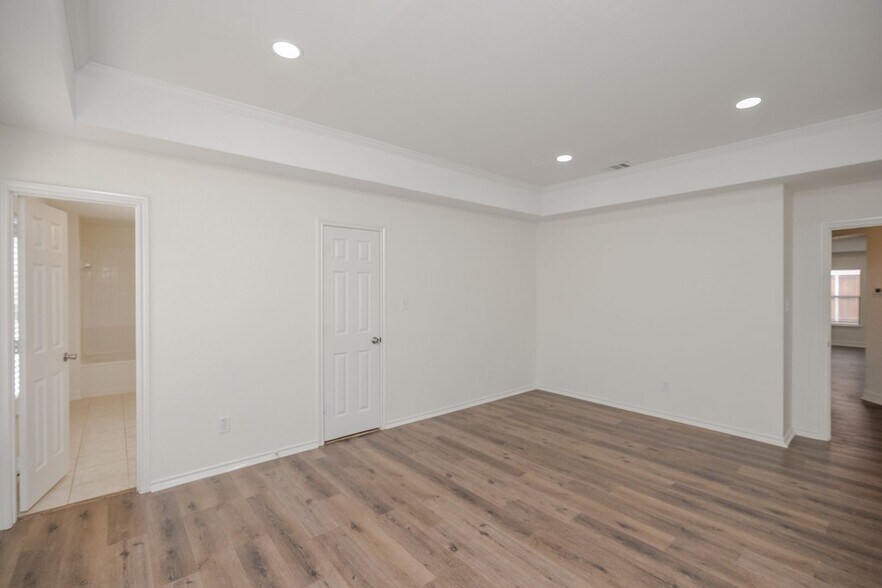 Building Photo - 6410 Nottoway Ct