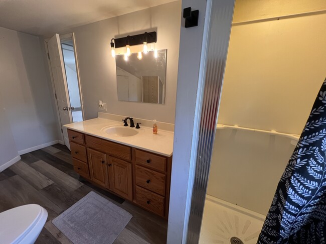 Building Photo - 2634 N Michigan Ave