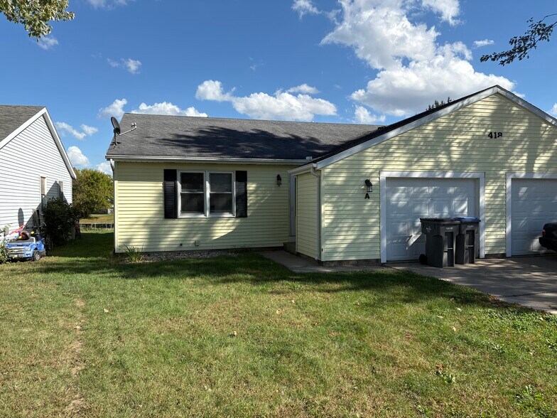 Building Photo - 418 S Silverwood Ln