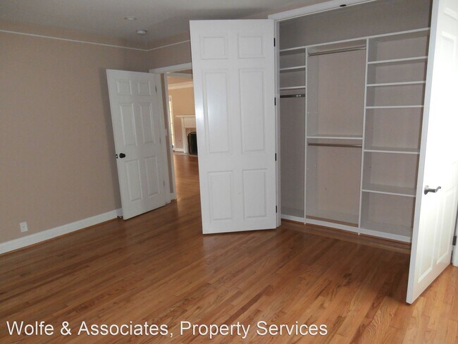 Building Photo - 3 br, 2 bath House - 1595 Miramar Lane