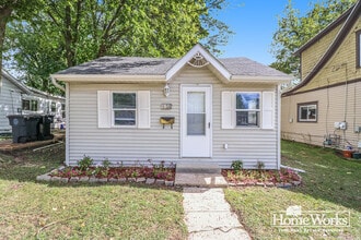 Building Photo - Cozy One-Story Home with 2 Bedrooms in River Park