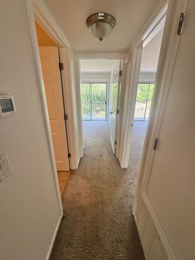Building Photo - 2616 Alpine Blvd
