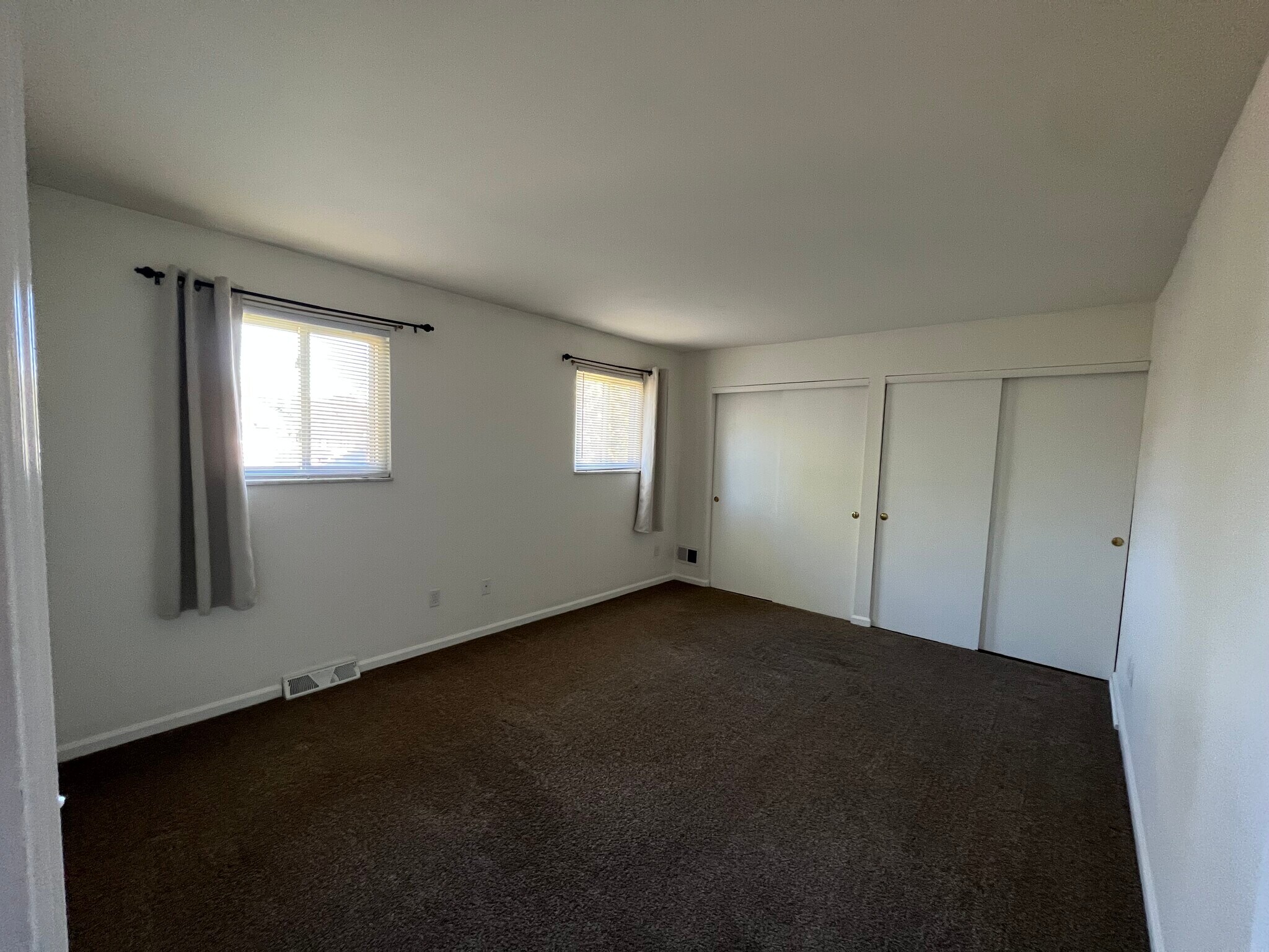 Building Photo - 596 Beaufort Ct