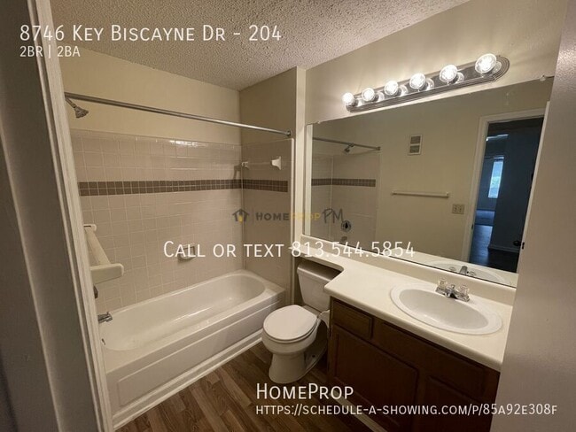 Building Photo - 8746 Key Biscayne Dr