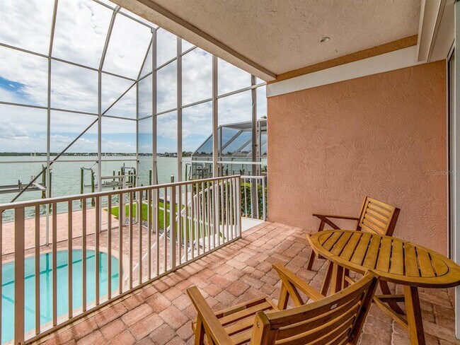 Building Photo - 218 Sand Key Estates Dr