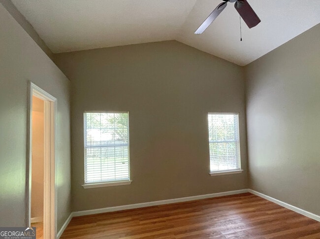 Building Photo - 106 Zinnia Ct