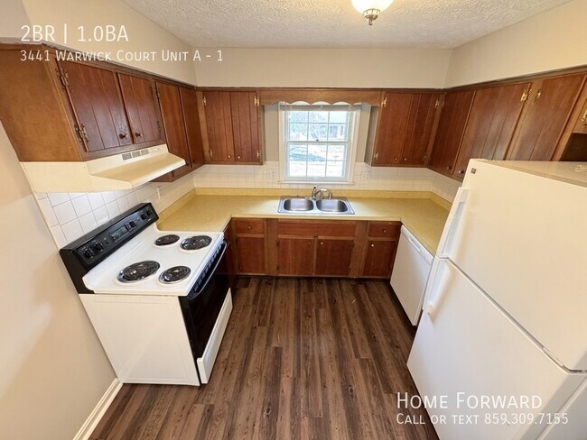 Building Photo - 3441 Warwick Ct
