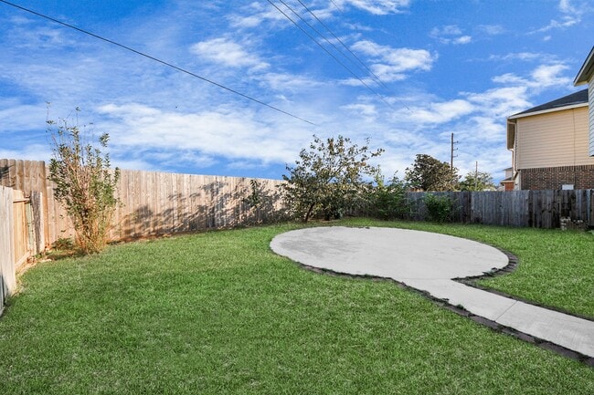 Building Photo - 24114 Courtland Oaks St