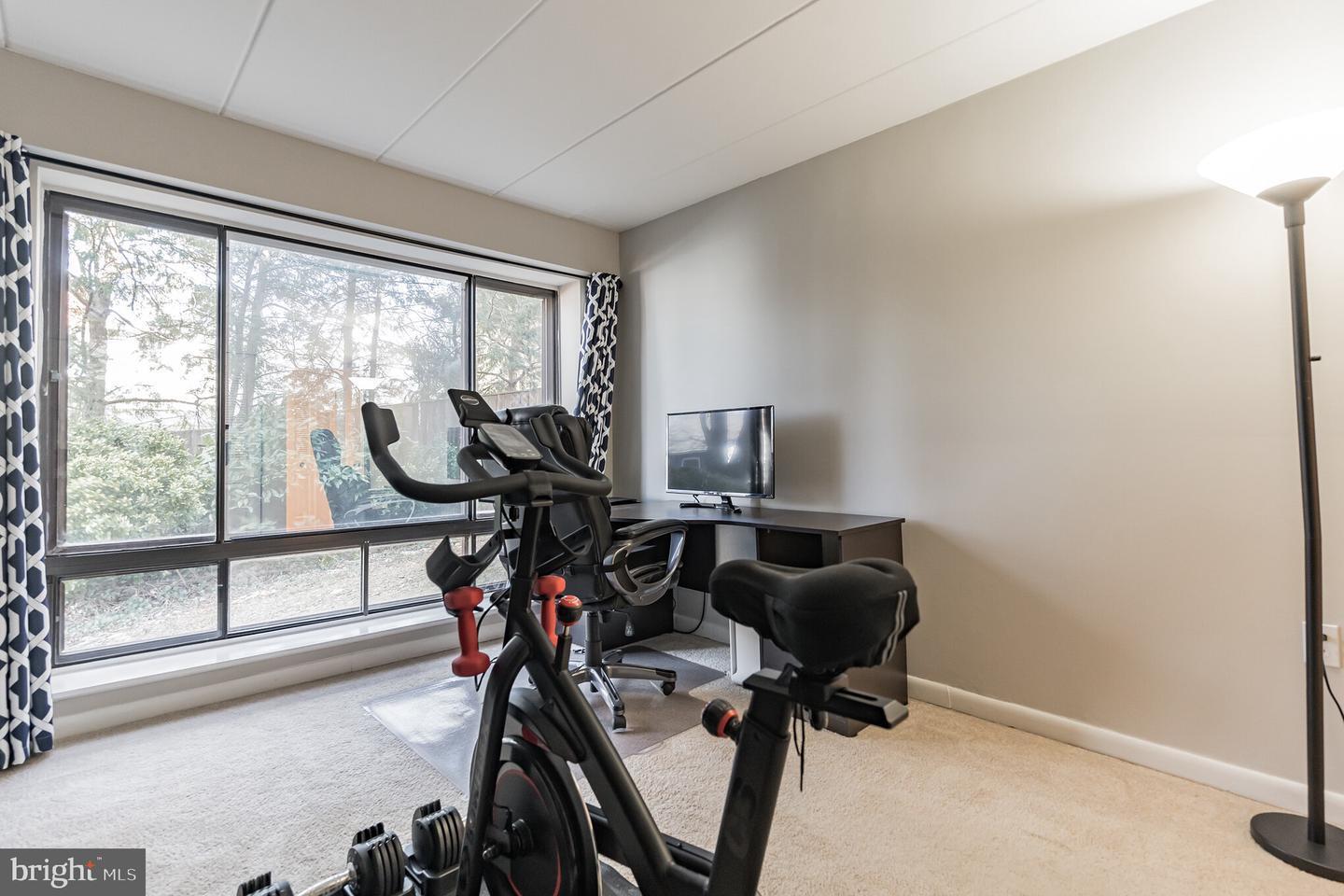 Building Photo - 130 Roberts Ln