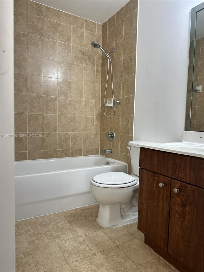 Building Photo - 6706 SW 115th Ct