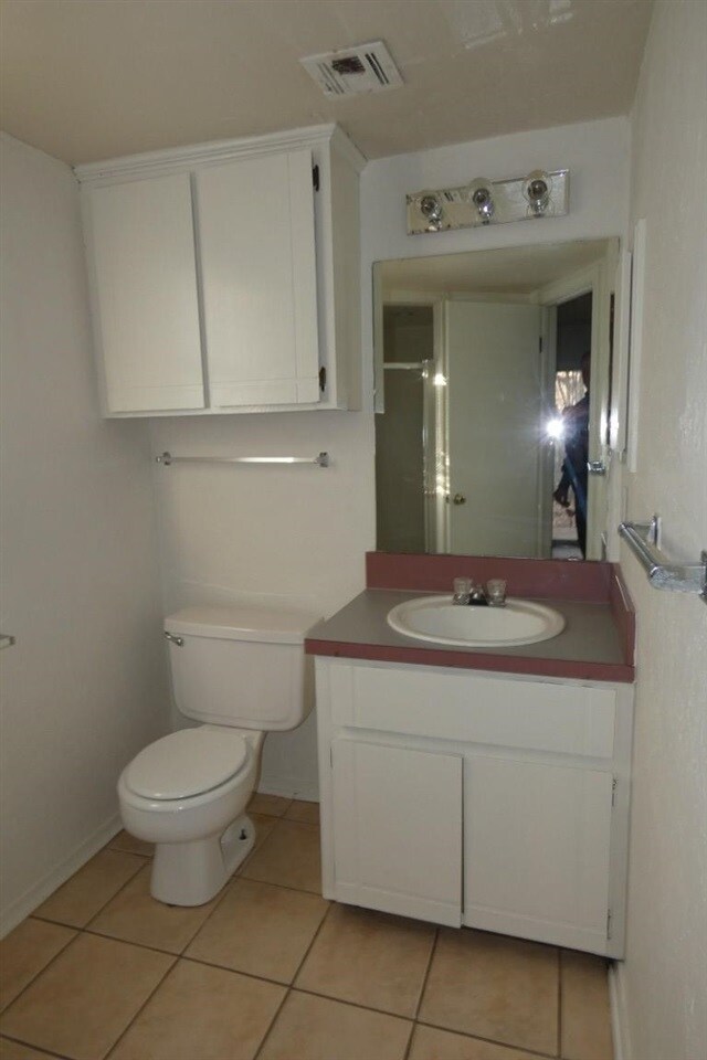 Building Photo - 2905 NE Tortoise Dr