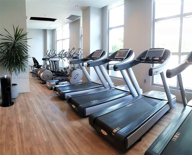 Building Photo - 1100 S Miami Ave