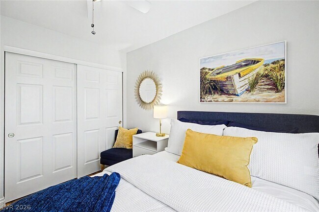 Building Photo - 2025 Shining Feather Ln