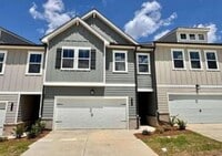 Building Photo - 741 Pt Pl Dr