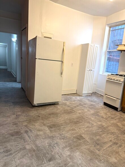 Building Photo - 3103 N Calvert St