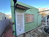 Building Photo - Central Studio Apartment