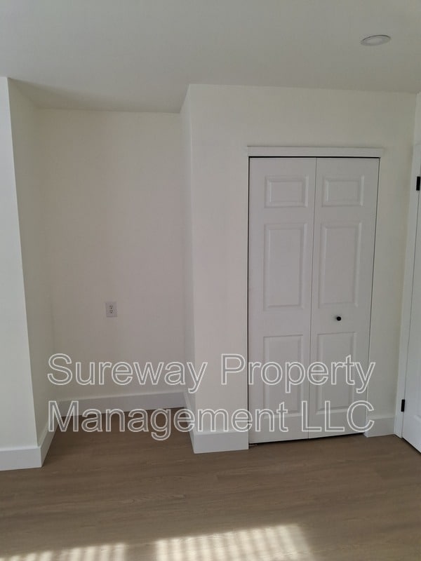 Building Photo - 128 Eaves Mill Rd