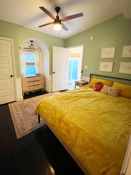 Building Photo - 2006 Maplewood Ave