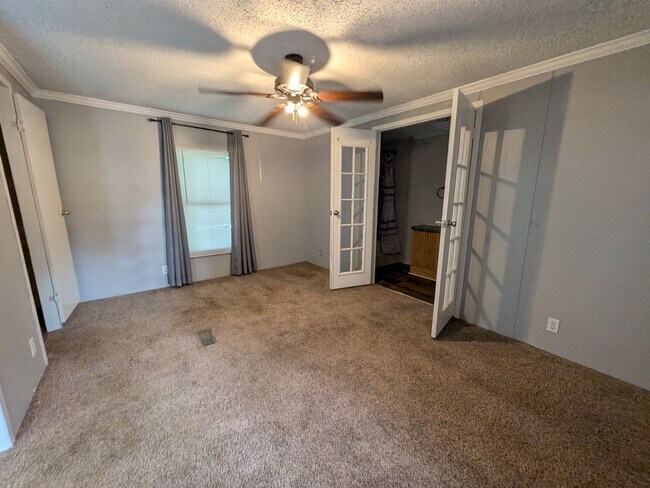 Building Photo - 7988 Hickory Hollow Dr