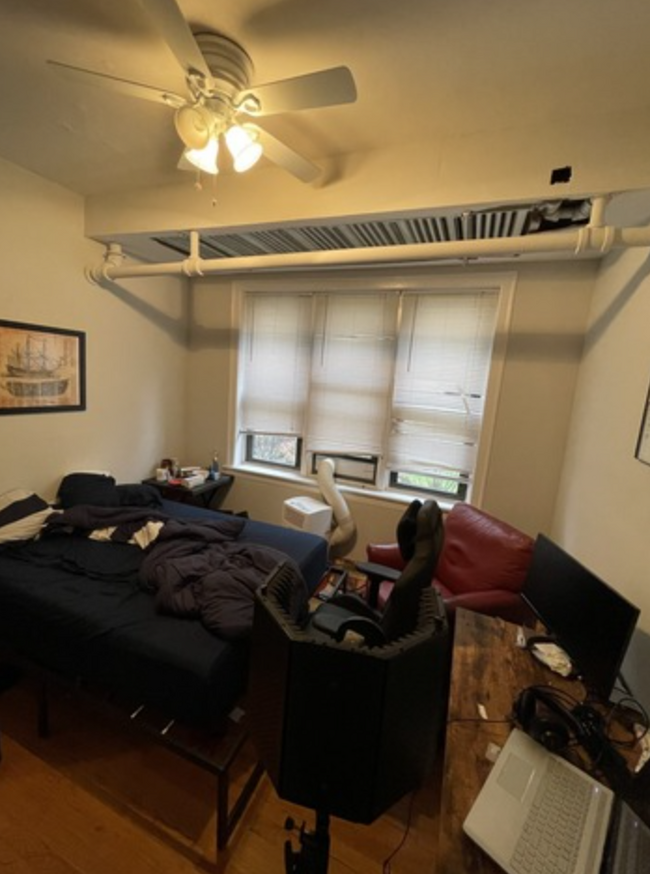 Primary Photo - 2 bedroom in Chicago IL 60657