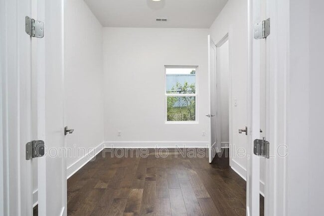 Building Photo - 1719 Pecan St