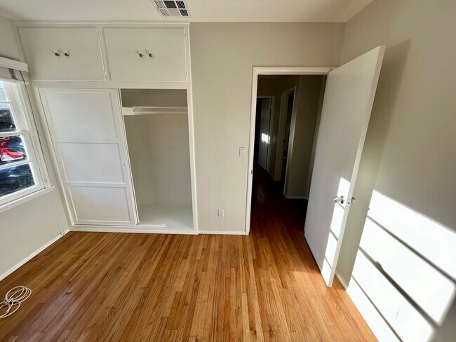 Bedroom 1 - Closet - 1583 Wesley Ave