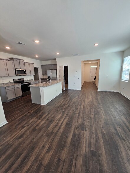 Building Photo - 11992 Conrad Cir