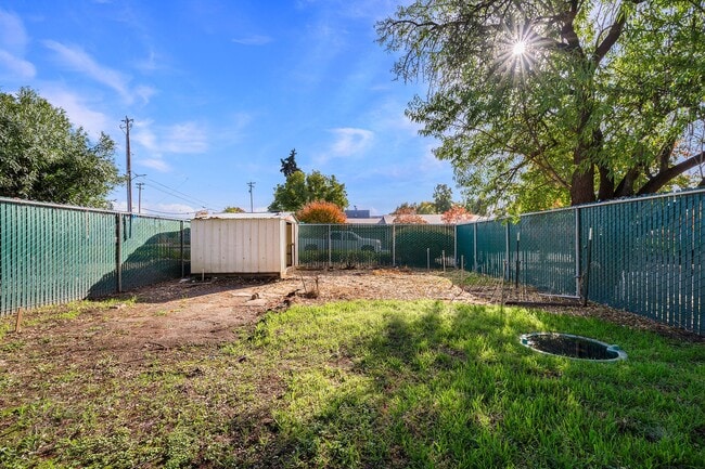 Building Photo - 1096 Corino Real Ct