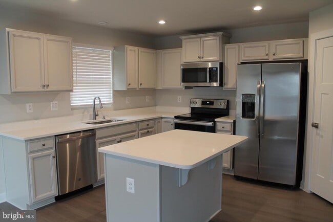 Building Photo - 8946 Penrith Dr