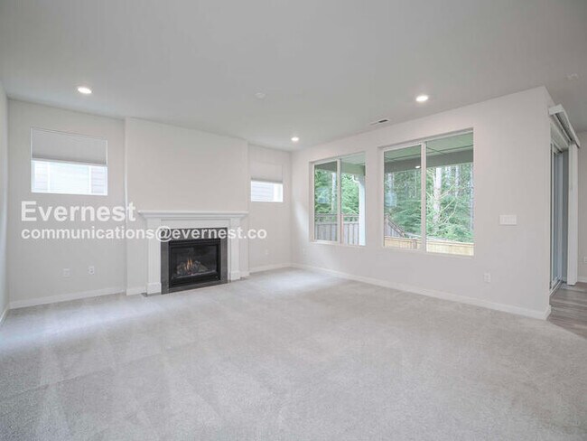 Building Photo - 33335 Crystal Ave SE