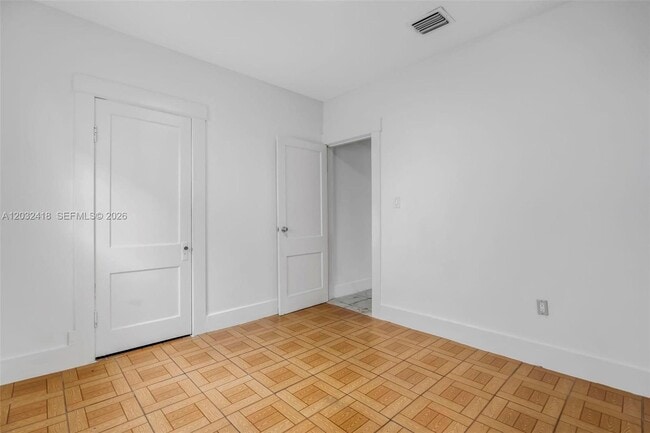 Building Photo - 1243 SW 3rd St