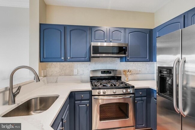 Building Photo - 21800 Flanders Ct